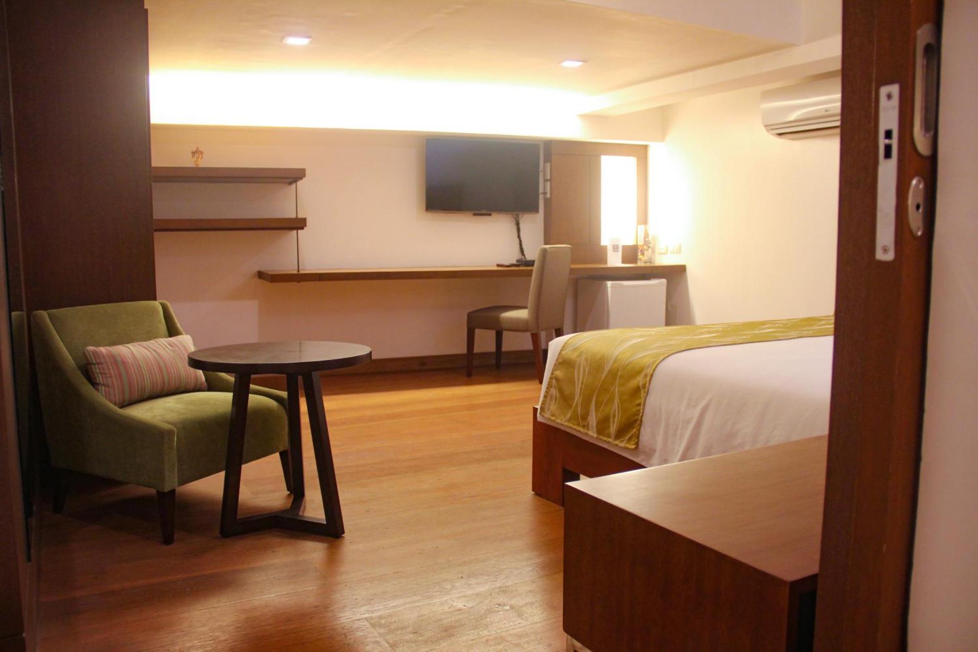 The Harvest Hotel Managed By Hii Cabanatuan City Bagian luar foto