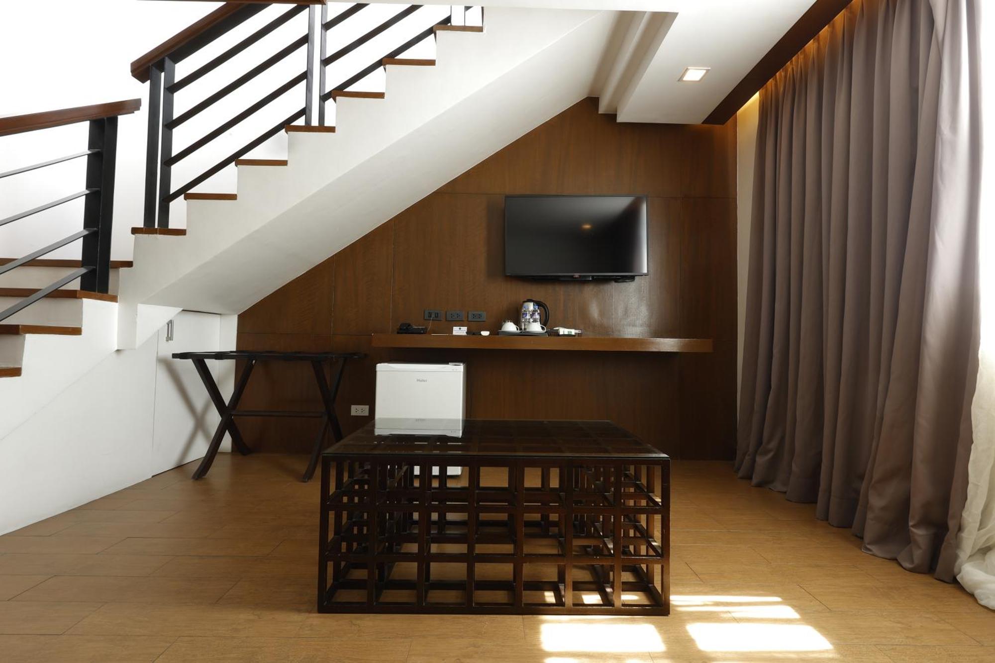 The Harvest Hotel Managed By Hii Cabanatuan City Bagian luar foto